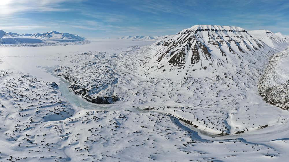 Bilde av snødekte fjell